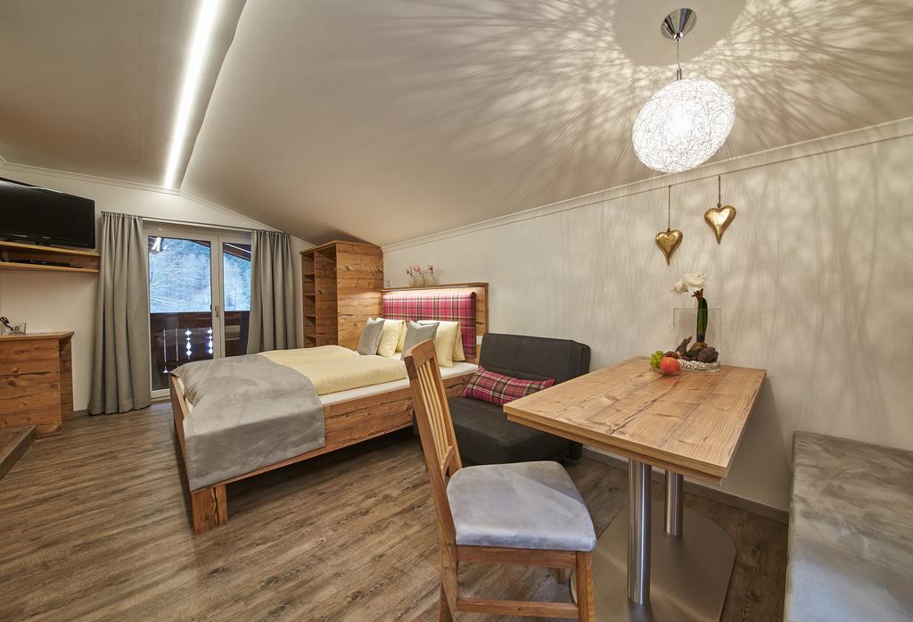 Landhaus Keil Saalbach-Hinterglemm Kamer foto