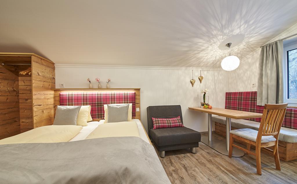 Landhaus Keil Saalbach-Hinterglemm Kamer foto